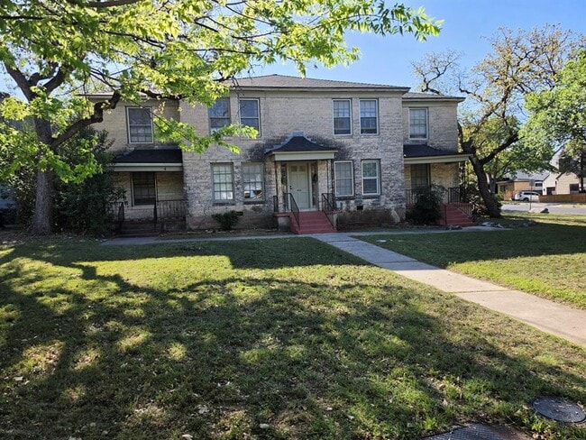 property at 1401 Hartford Rd