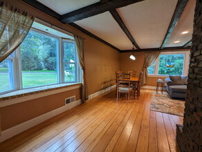 279 Maple St in Franklin, MA - Building Photo - Building Photo
