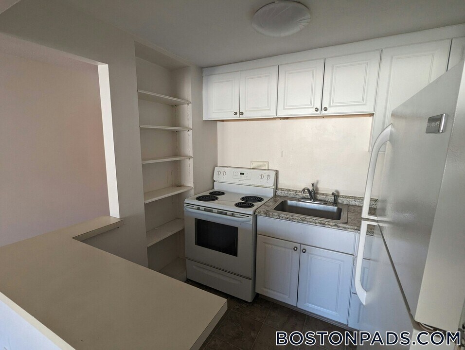 189 W Wyoming Ave in Melrose, MA - Building Photo