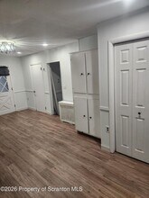 907 E Drinker St in Dunmore, PA - Building Photo - Building Photo