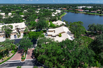 Lakemont Cove in Bonita Springs, FL - Building Photo - Building Photo