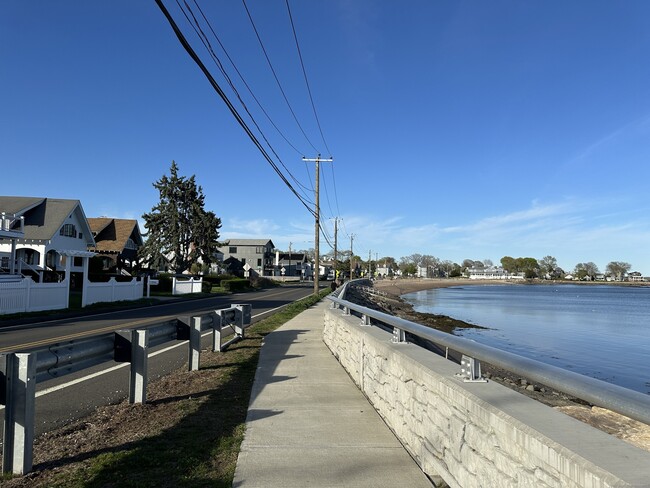 33 Sybil Ave in Branford, CT - Building Photo - Building Photo