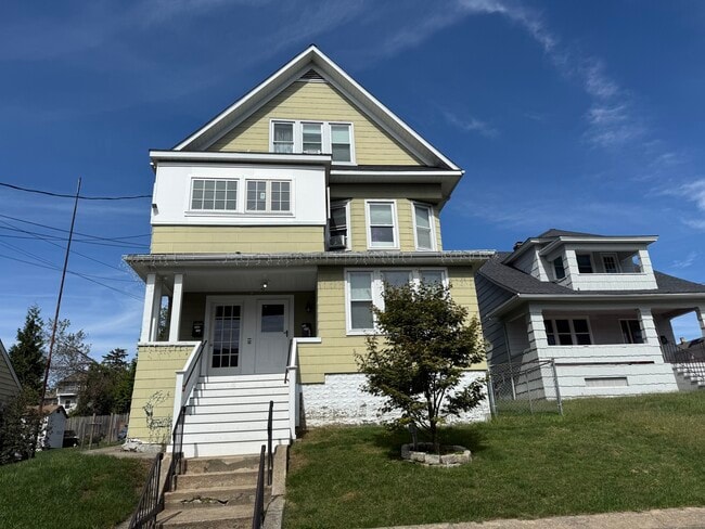 556 Hawley Ave in Bridgeport, CT - Building Photo - Building Photo