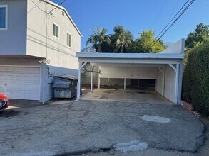 130 N Ivy Ave, Unit C in Monrovia, CA - Foto de edificio - Building Photo