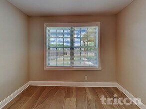 1489 Coronado Dr in Clarksville, TN - Foto de edificio - Building Photo