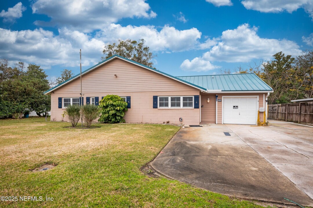 1537 2nd St N in Jacksonville Beach, FL - Building Photo