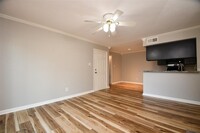 12955 Woodforest Blvd in Houston, TX - Building Photo - Building Photo