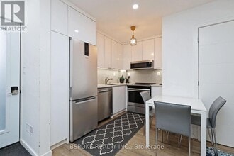 707 Mortimer Ave in Toronto, ON - Building Photo - Building Photo