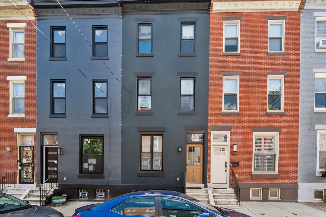 858 Perkiomen St in Philadelphia, PA - Foto de edificio