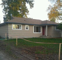 16362 Hiram Ave in Oregon City, OR - Building Photo