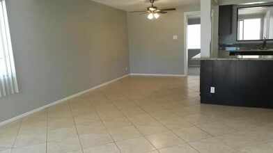 901 S Eli Dr in Tucson, AZ - Building Photo - Building Photo