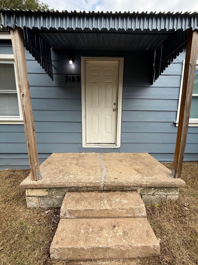 property at 3183 S Davidson St
