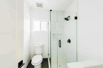 7020 Schroll St in Lakewood, CA - Building Photo - Building Photo