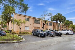 2900 S University Dr, Unit 9204 in Davie, FL - Building Photo