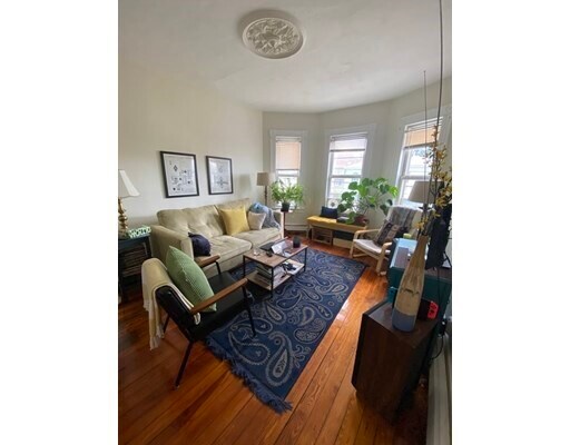 61 Crescent Ave-Unit -2A in Boston, MA - Building Photo - Building Photo