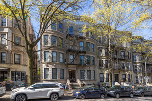 570 7Th Street Apartments