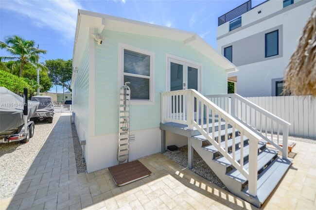 property at 11 Mockingbird Rd
