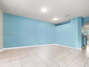 2308 SE 24th Ave in Homestead, FL - Foto de edificio - Building Photo