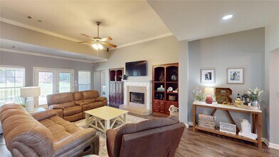 1067 E Poplar St in Prattville, AL - Building Photo - Building Photo