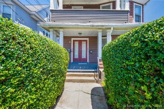 60 King St in Bridgeport, CT - Building Photo - Building Photo
