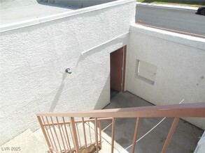 1800 S Edmond St in Las Vegas, NV - Building Photo - Building Photo