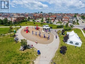 4 Rocky Point Crescent in Brampton, ON - Building Photo - Building Photo