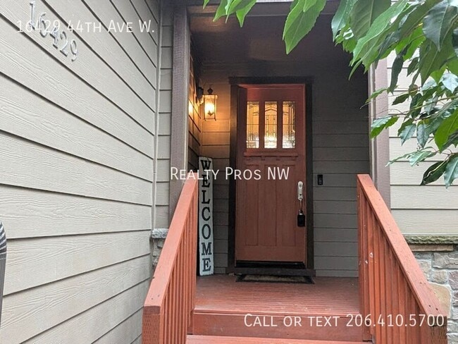 16429 44th Ave W in Lynnwood, WA - Building Photo - Building Photo