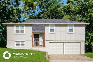 5120 Goodman Ln in Mission, KS - Building Photo