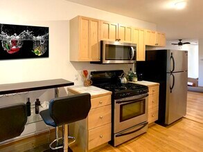 148 Berkshire St in Cambridge, MA - Building Photo - Building Photo