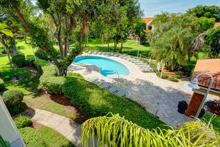 103 Yacht Club Way in Hypoluxo, FL - Building Photo