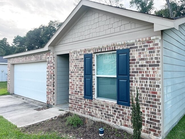 property at 15717 Del Norte Dr