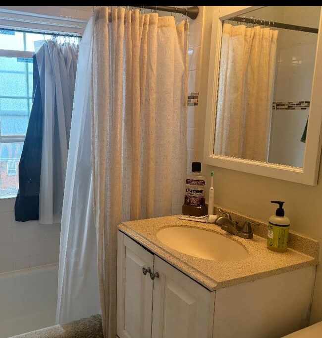 41 Prospect Ave, Unit 41-2A in Norwalk, CT - Foto de edificio - Building Photo