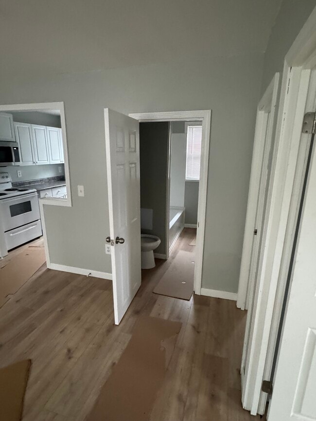 111 Ennell St, Unit Ennell