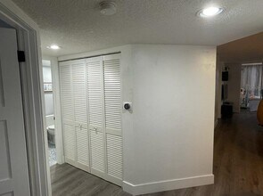 7776 Trent Dr in Tamarac, FL - Foto de edificio - Building Photo