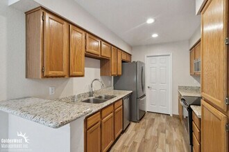11127 N 109th Pl in Scottsdale, AZ - Building Photo - Building Photo
