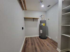 529 Kedy St, Unit 301-603 in Mesquite, TX - Building Photo - Building Photo