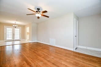 1957 Norcrest Dr in Houston, TX - Building Photo - Building Photo