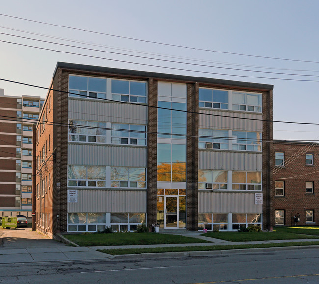 1986 King St E in Hamilton, ON - Building Photo - Building Photo