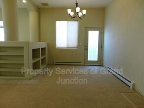671 Gemstone Way in Grand Junction, CO - Building Photo - Building Photo