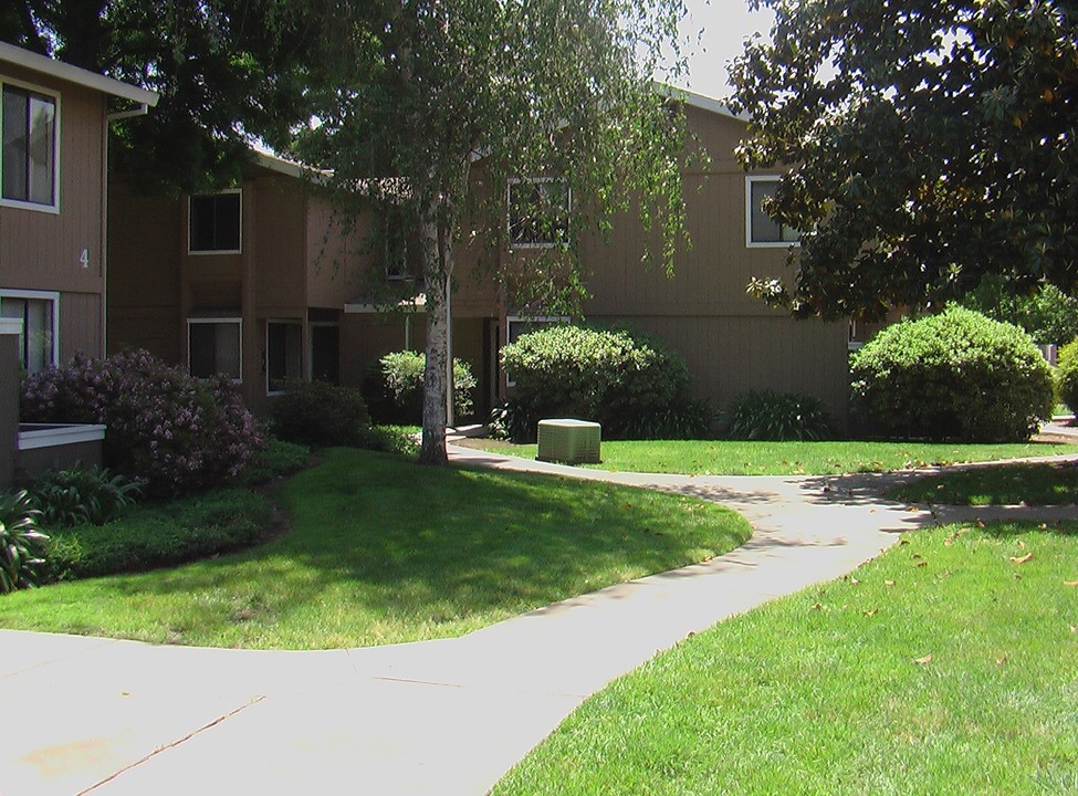 Cedar Village in Chico, CA - Building Photo