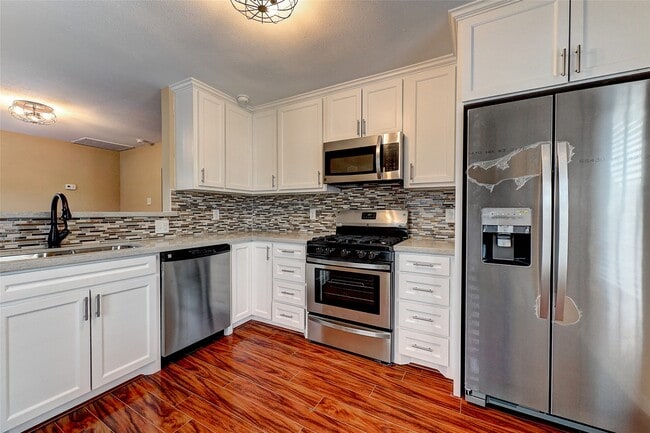 property at 808 E 32nd St
