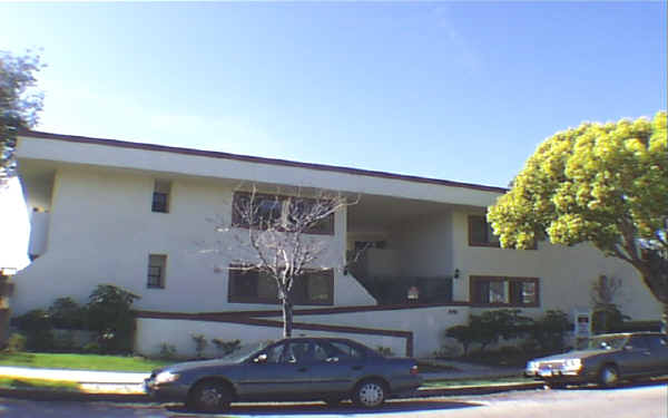 370 W Wilson Ave in Glendale, CA - Building Photo - Building Photo