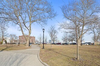 347 Palisade Ave in Jersey City, NJ - Building Photo - Building Photo