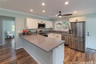 63 S Kalaheo Ave in Kailua, HI - Building Photo - Building Photo