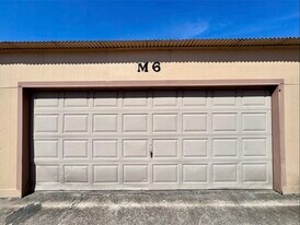 9901 Sharpcrest St in Houston, TX - Building Photo