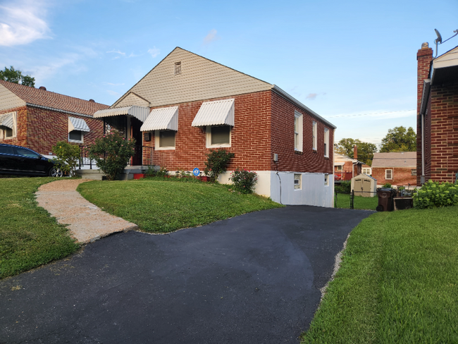 4706 Roxie St in St. Louis, MO - Building Photo - Building Photo