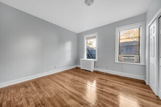 270 Harrison Ave in Jersey City, NJ - Building Photo - Building Photo