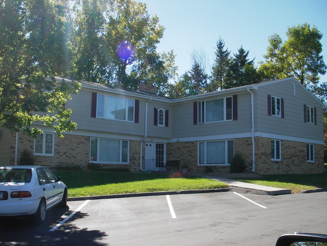 150 Wayzata Blvd E, Unit 10