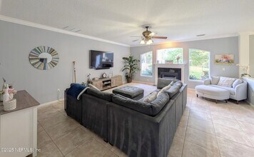 1667 Hammock Grove Ln in Jacksonville, FL - Building Photo - Building Photo