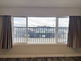 1500 Dogwood St in Campbell River, BC - Building Photo